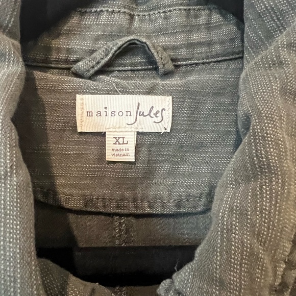 Women’s jacket - Picture 4 of 12